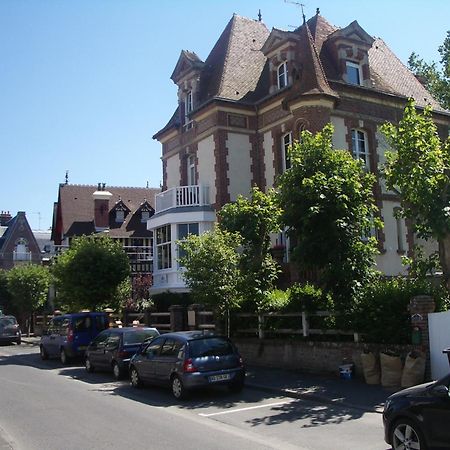 La Maison D'Emilie Houlgate Exterior photo