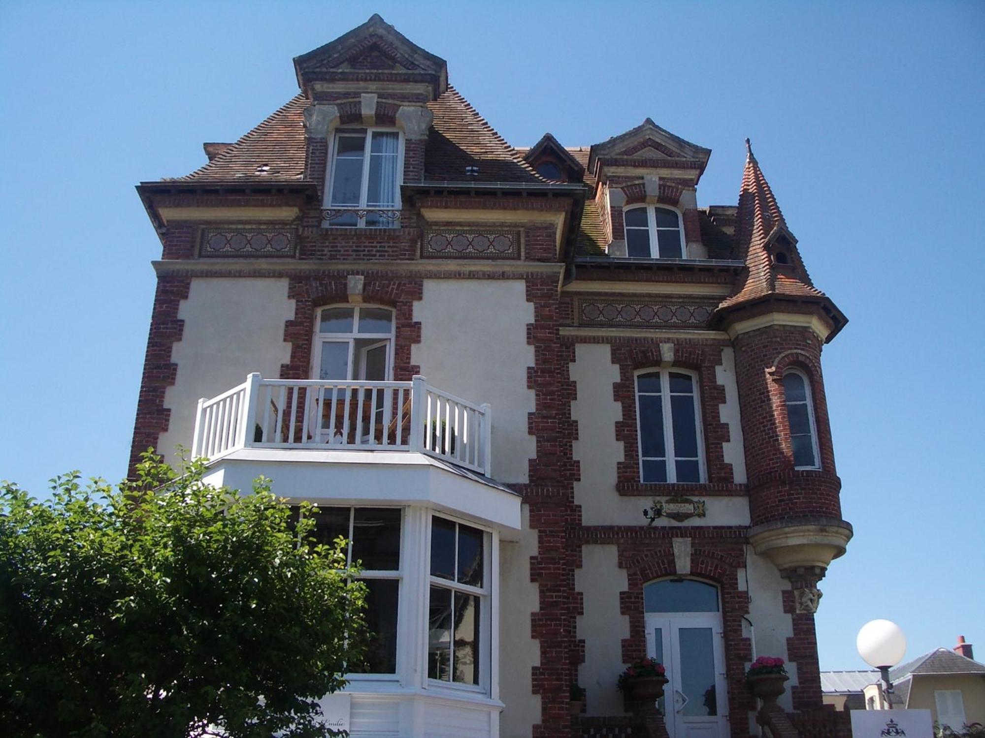 La Maison D'Emilie Houlgate Exterior photo